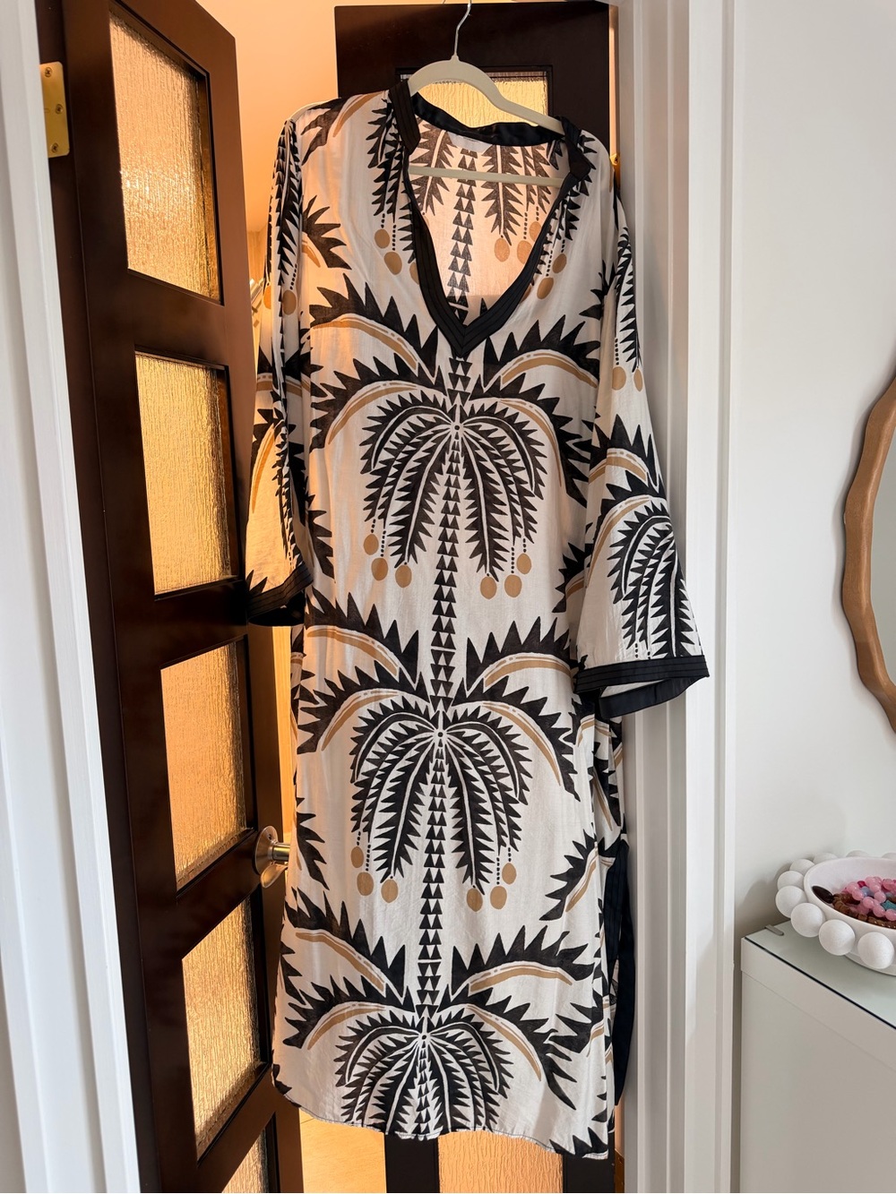 # H&M Black and Beige Palm-Print Long Sleeve Caftan Dress